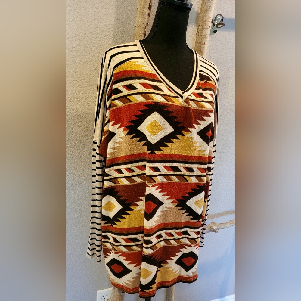 JADE by JANE Aztec Top - Picture 3 of 7